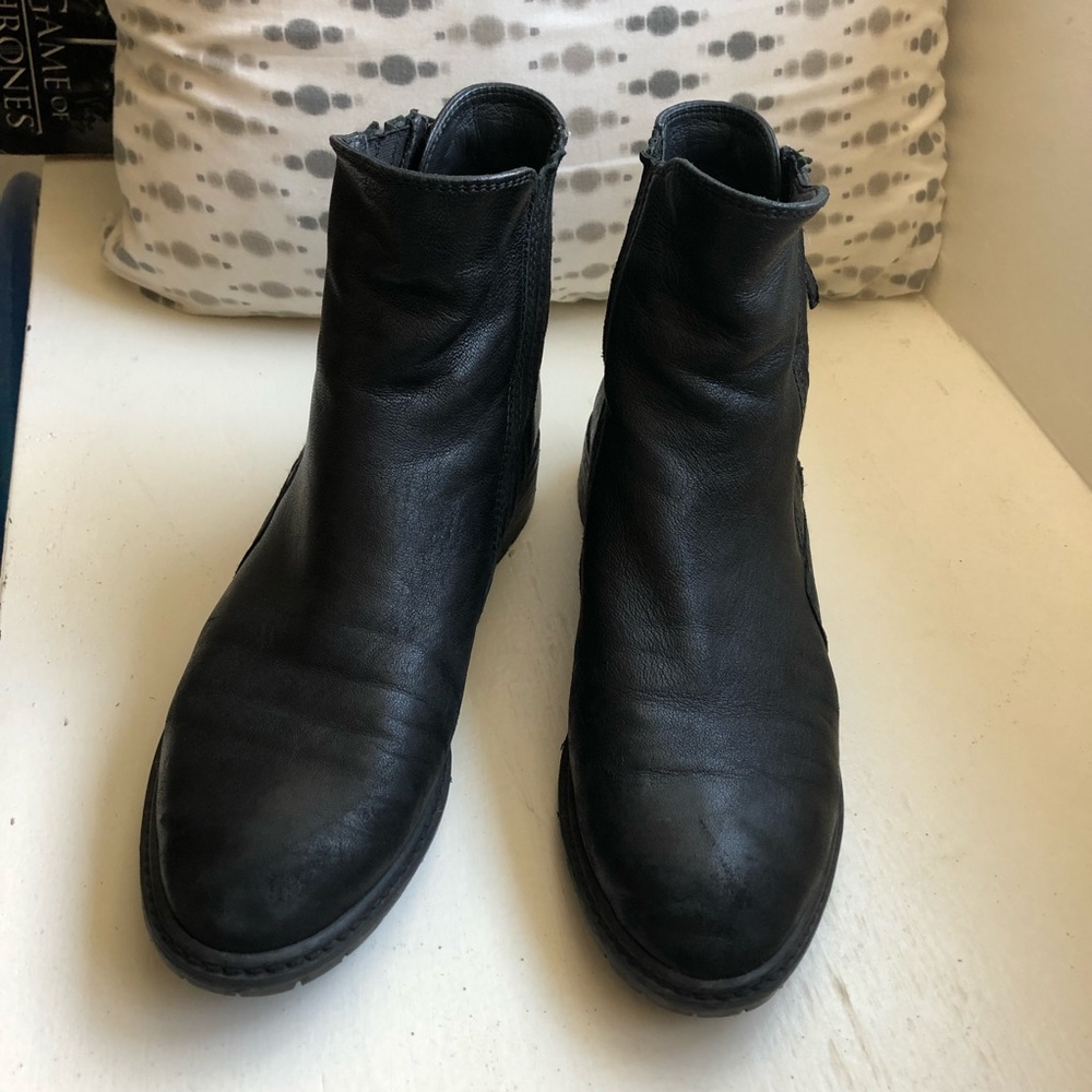Stuart Weitzman booties